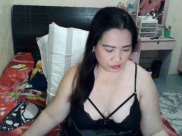 Ellaine08 webcam