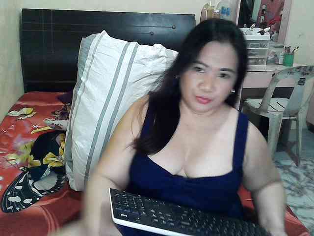 Ellaine08 webcam