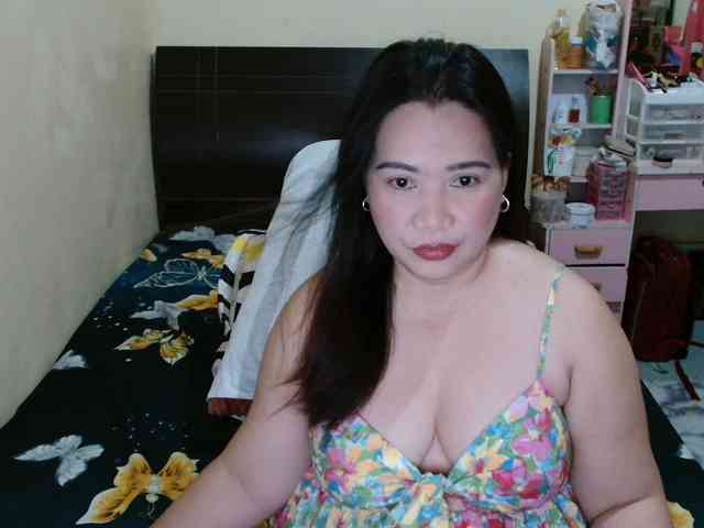 Ellaine08 webcam