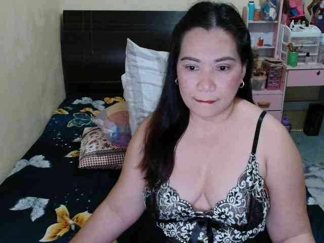 Ellaine08 webcam