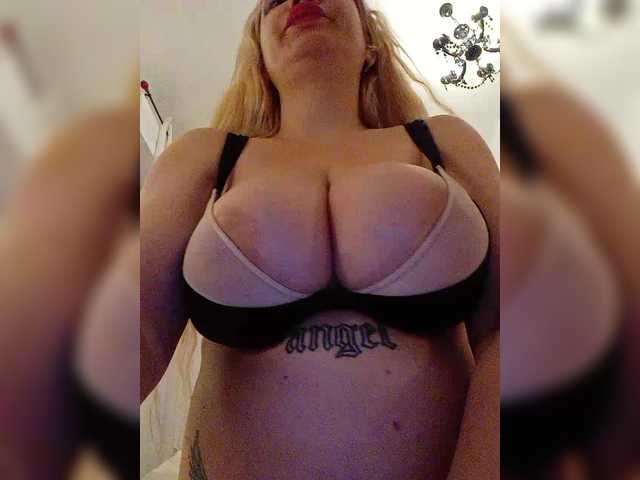 Sofia1818's BongaCams show and profile