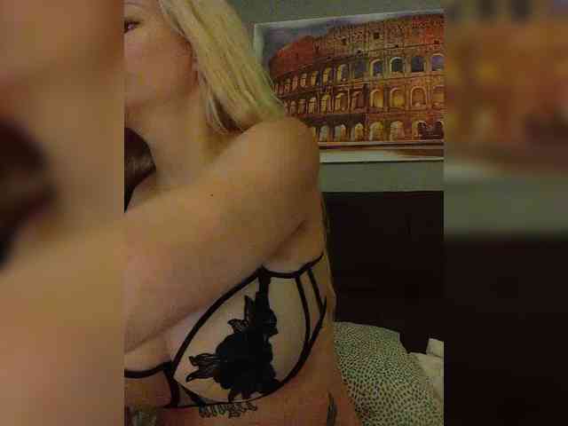 Sofia1818 webcam