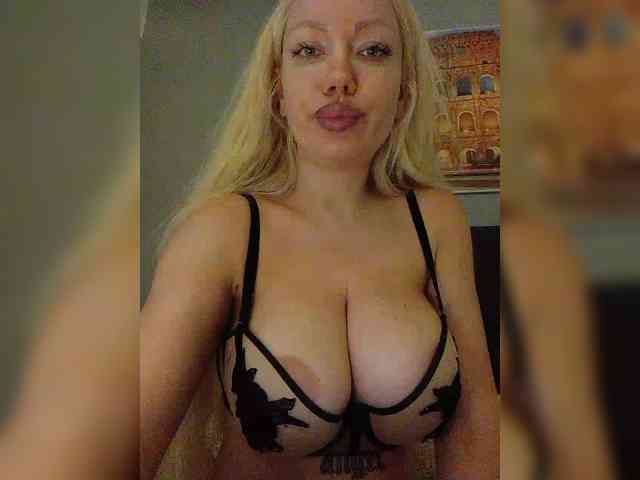 Sofia1818 webcam