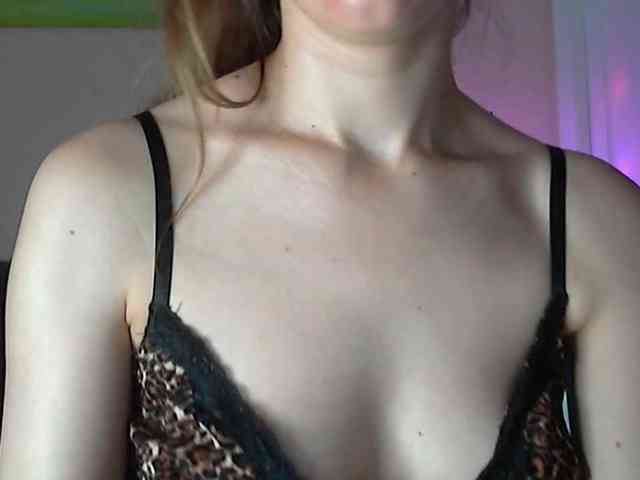 Lolakisss webcam