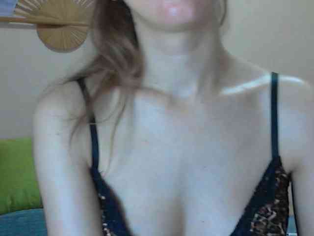 Lolakisss webcam