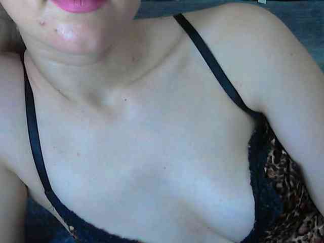 Lolakisss webcam