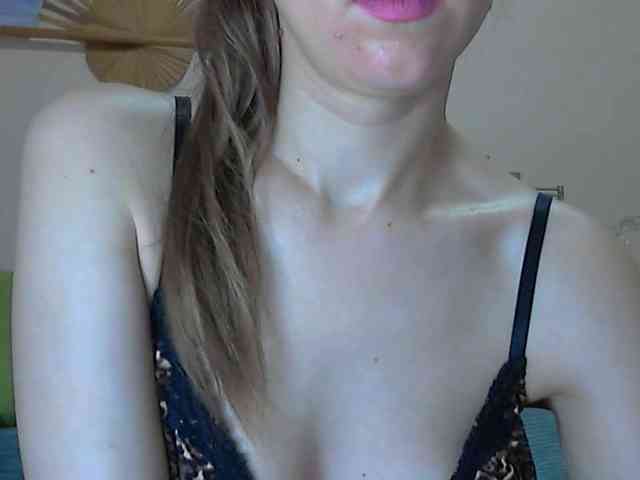 Lolakisss webcam