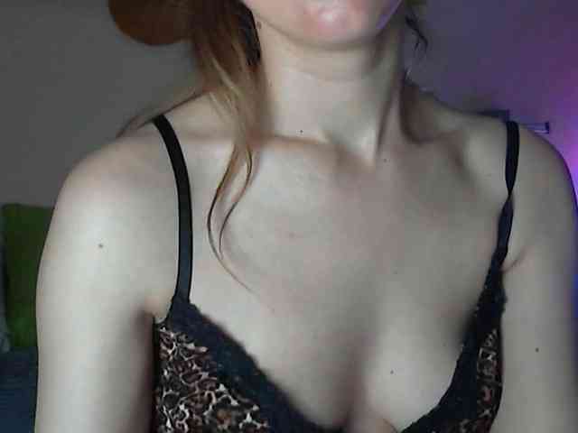 Lolakisss webcam