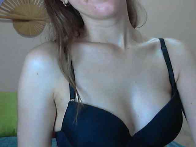 Lolakisss webcam