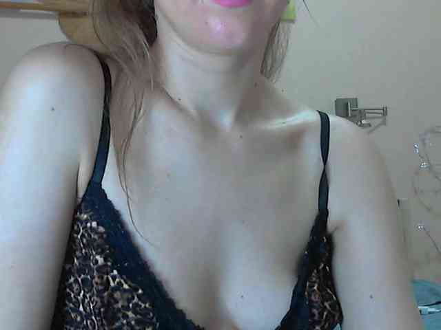 Lolakisss webcam