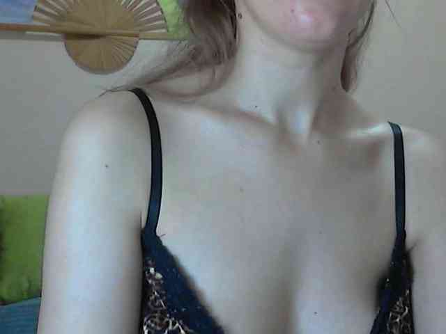 Lolakisss webcam