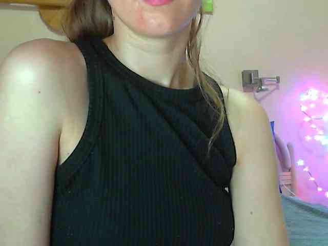 Lolakisss webcam