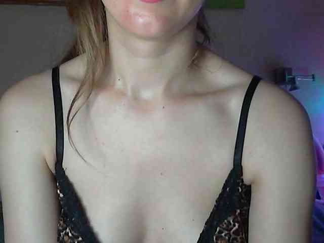 Lolakisss webcam