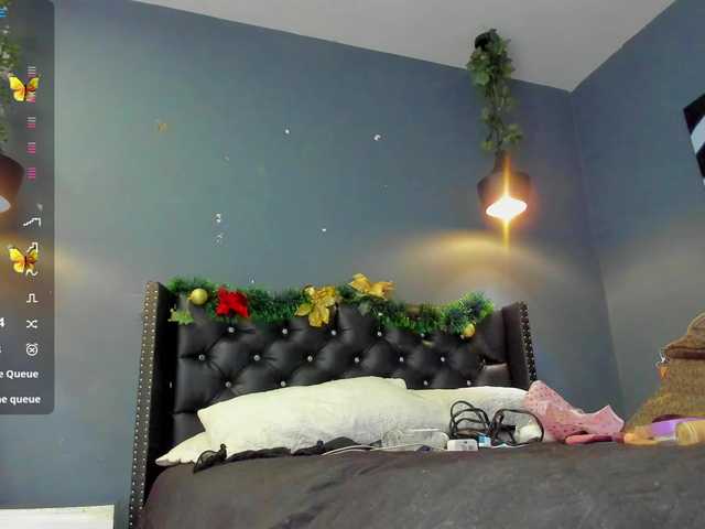 Sophiietaylor's BongaCams show and profile