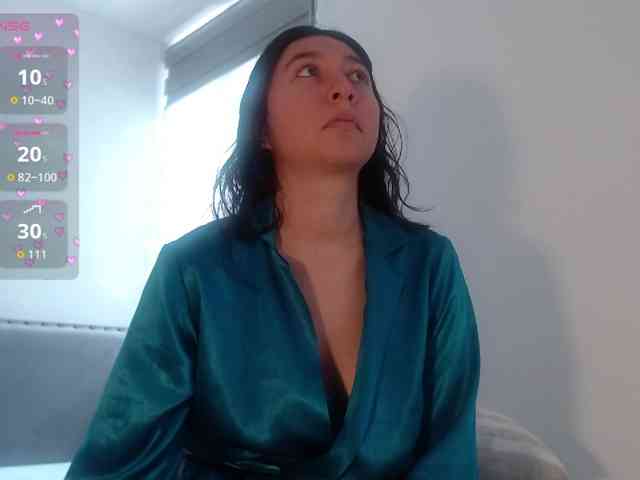 Sara_Trix webcam