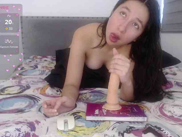 Sara_Trix webcam