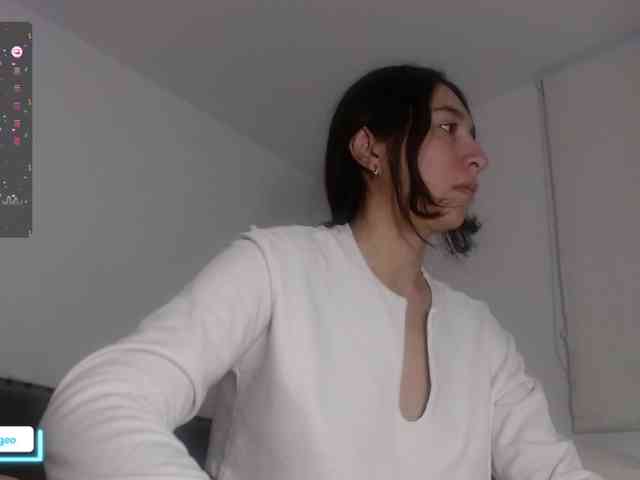 Sara_Trix webcam