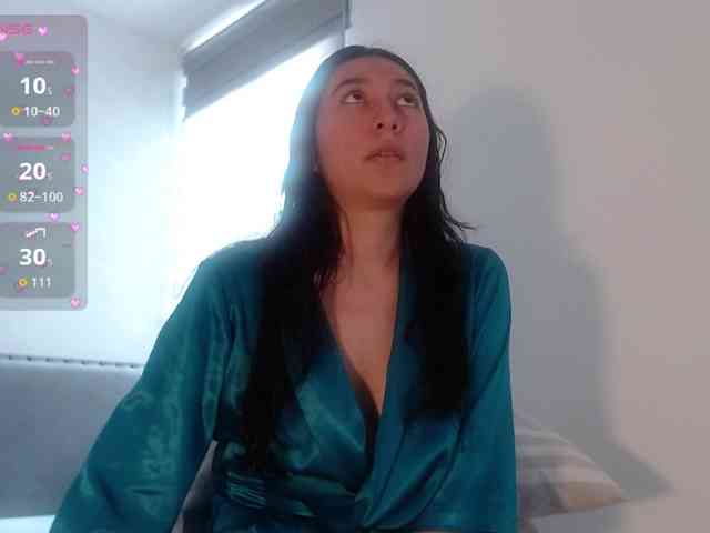 Sara_Trix webcam