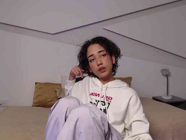 Kity-hot webcam