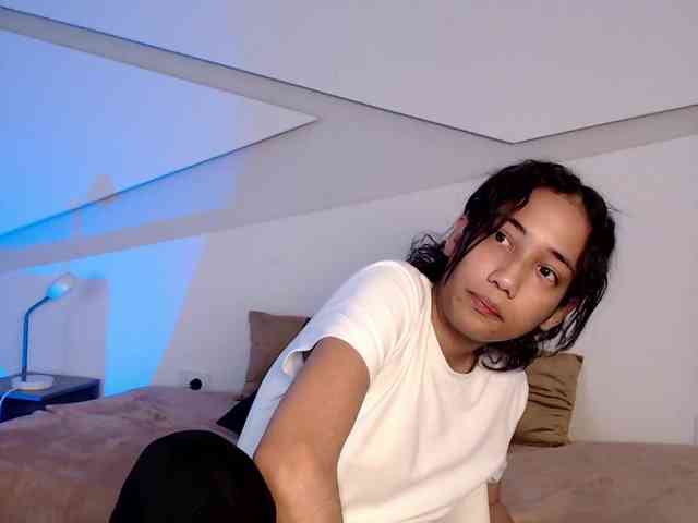 Kity-hot webcam