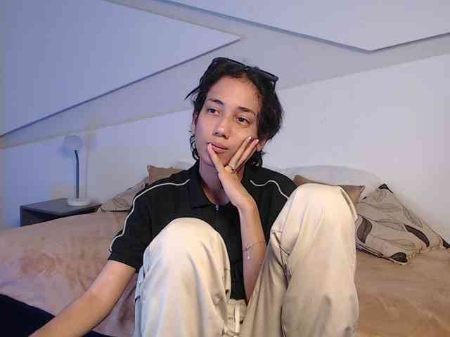 Kity-hot webcam