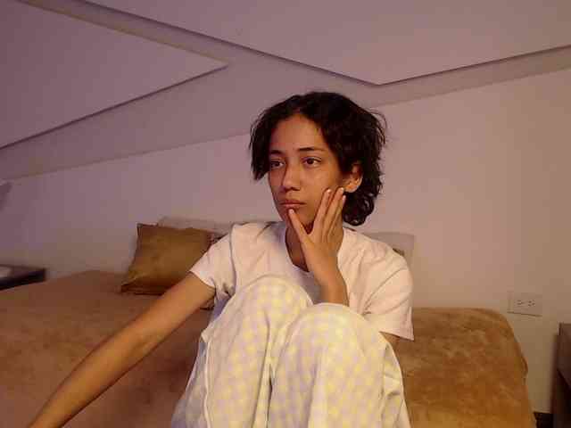 Kity-hot webcam