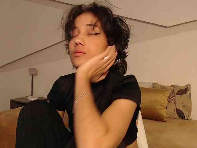 Kity-hot webcam