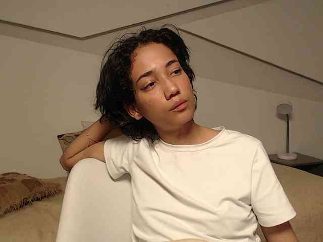 Kity-hot webcam