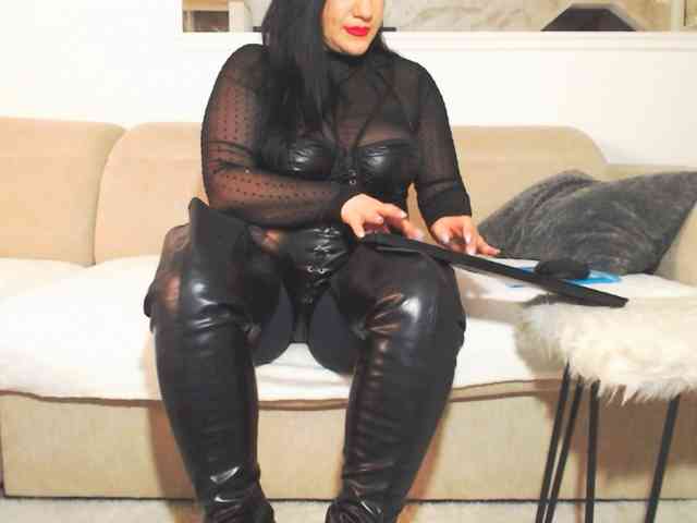 XMistressDeax webcam