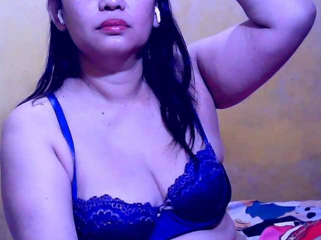 Carmela4u's BongaCams show and profile