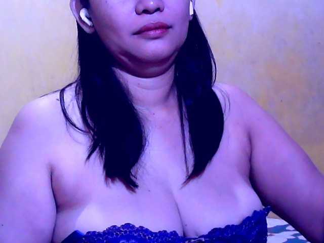 Carmela4u's BongaCams show and profile