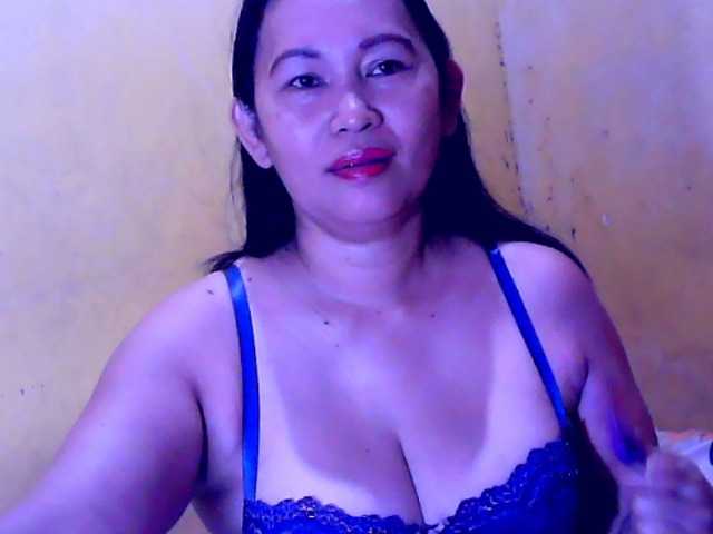 Carmela4u's BongaCams show and profile