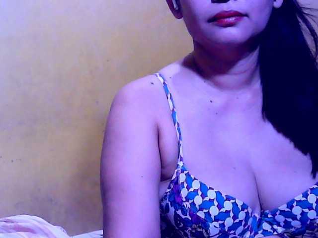 Carmela4u's BongaCams show and profile