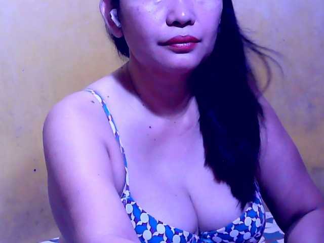 Carmela4u's BongaCams show and profile