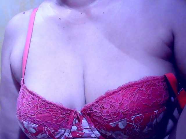 Carmela4u's BongaCams show and profile