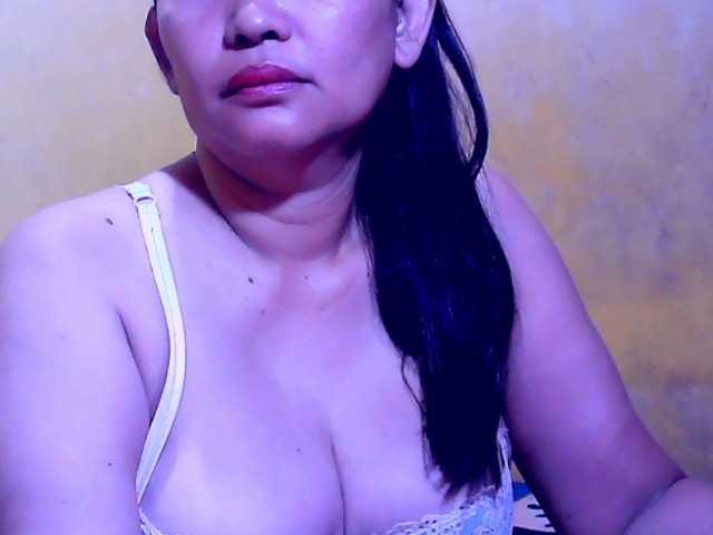 Carmela4u's BongaCams show and profile