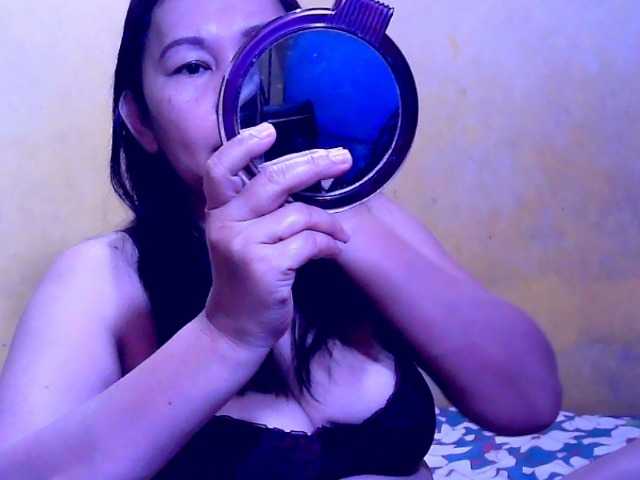 Carmela4u's BongaCams show and profile