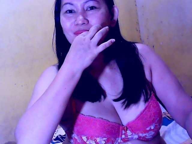 Carmela4u's BongaCams show and profile