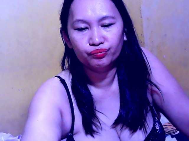 Carmela4u's BongaCams show and profile