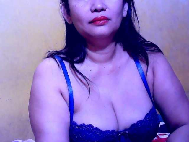 Carmela4u's BongaCams show and profile