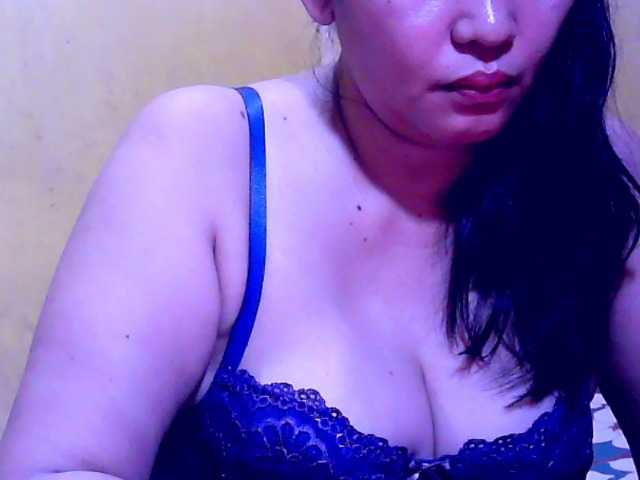 Carmela4u's BongaCams show and profile