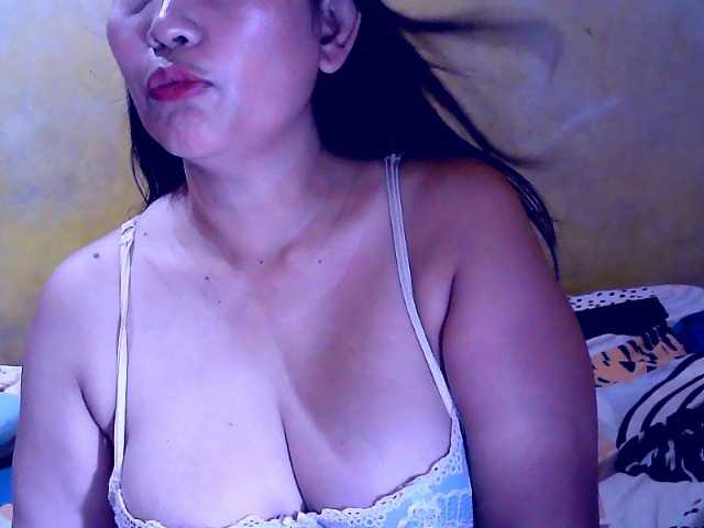 Carmela4u's BongaCams show and profile