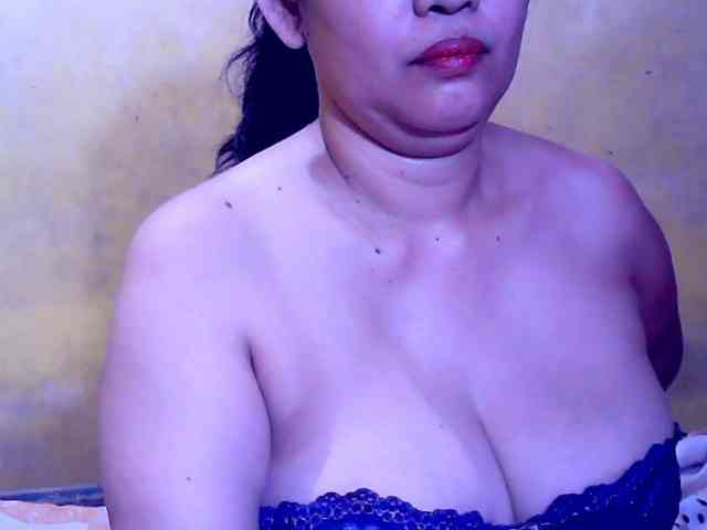 SweetMonlight webcam