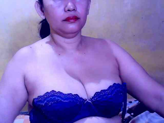 SweetMonlight webcam