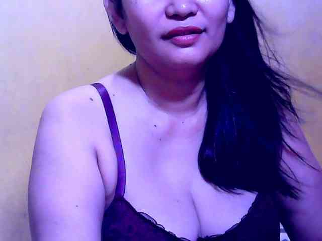 SweetMonlight webcam