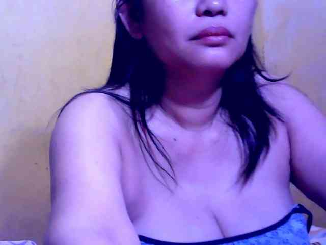 SweetMonlight webcam