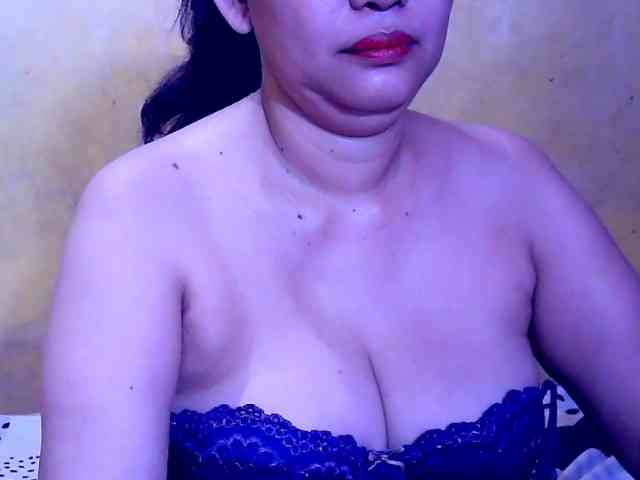 SweetMonlight webcam