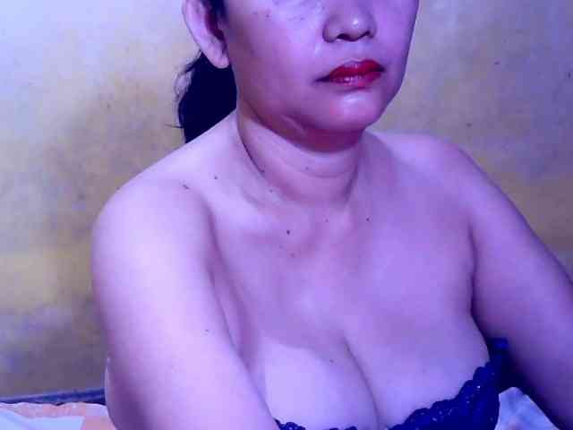 SweetMonlight webcam