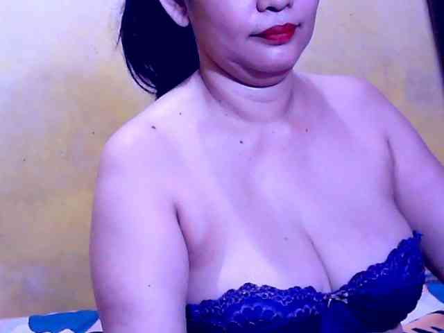 SweetMonlight webcam