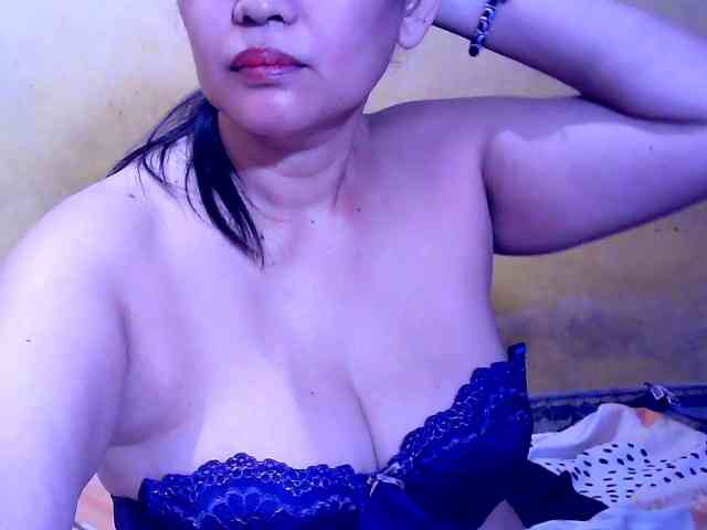 SweetMonlight webcam